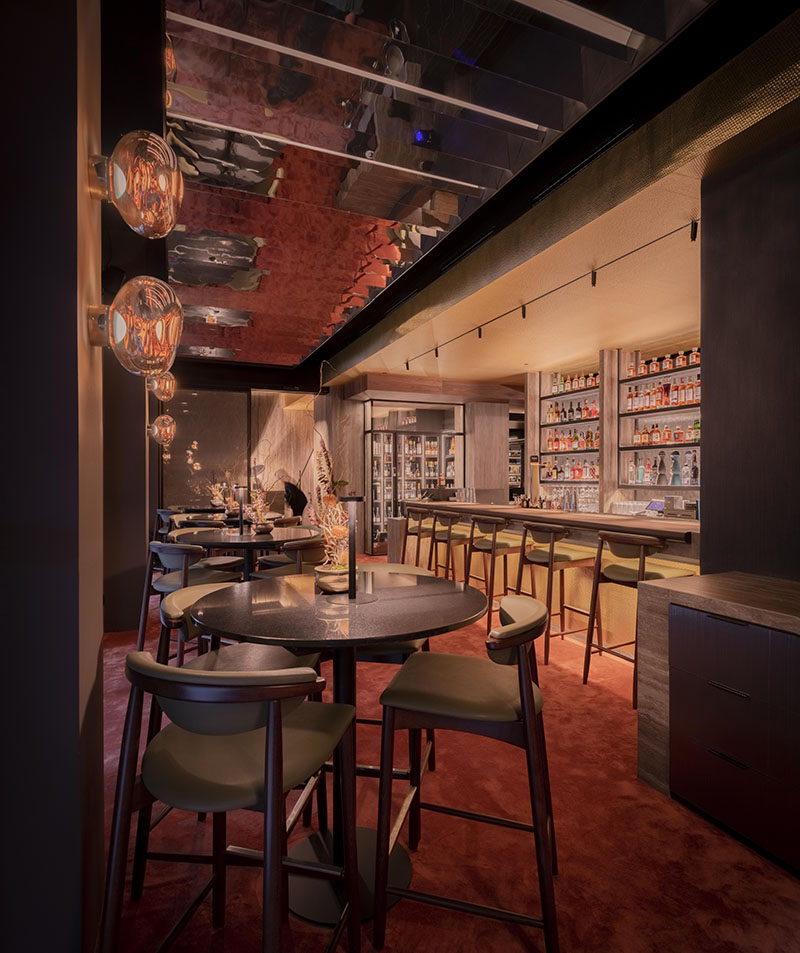 Restaurante Kabuki Madrid: la entrada y zona de barra de bar