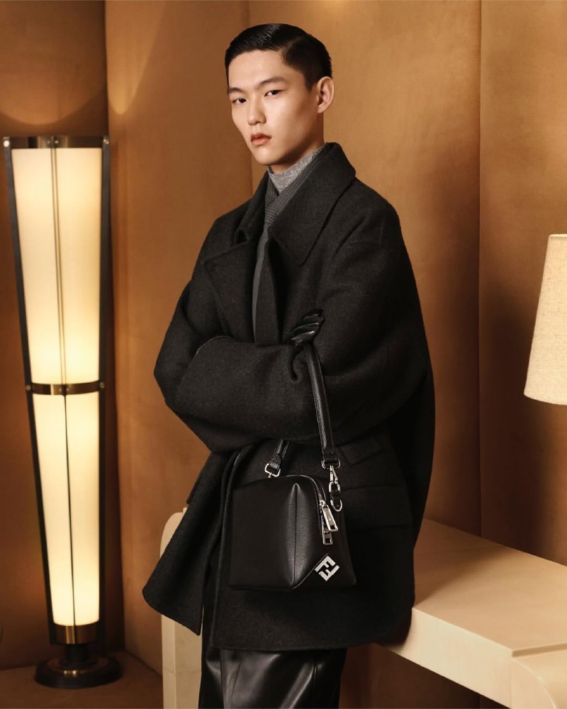 Nueva colección de bolsos Fendi para hombre fw25
