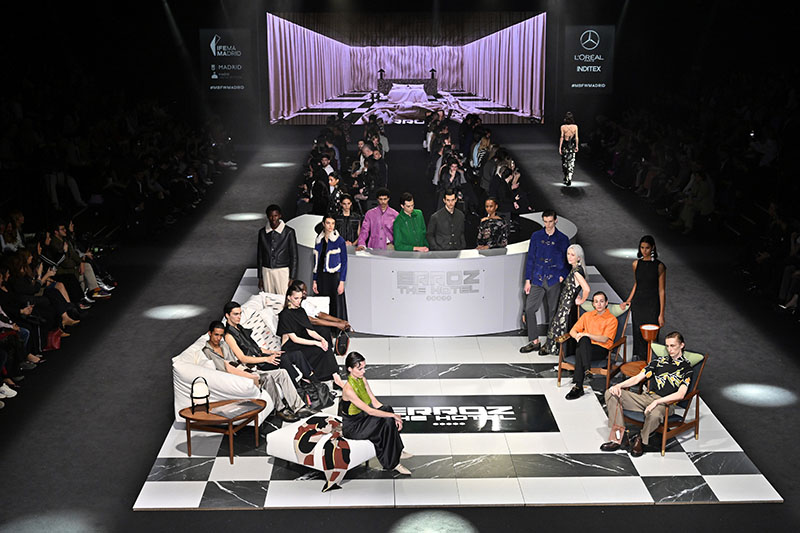 Desfile de Erroz durante la exposición de Minim en la Mercedes-Benz Fashion Week Madrid