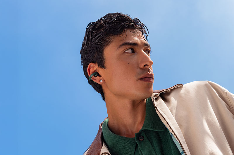 Motorola estrena sus Moto Buds Loop, con audio de Bose