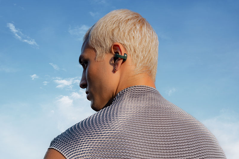 Motorola estrena sus Moto Buds Loop, con audio de Bose