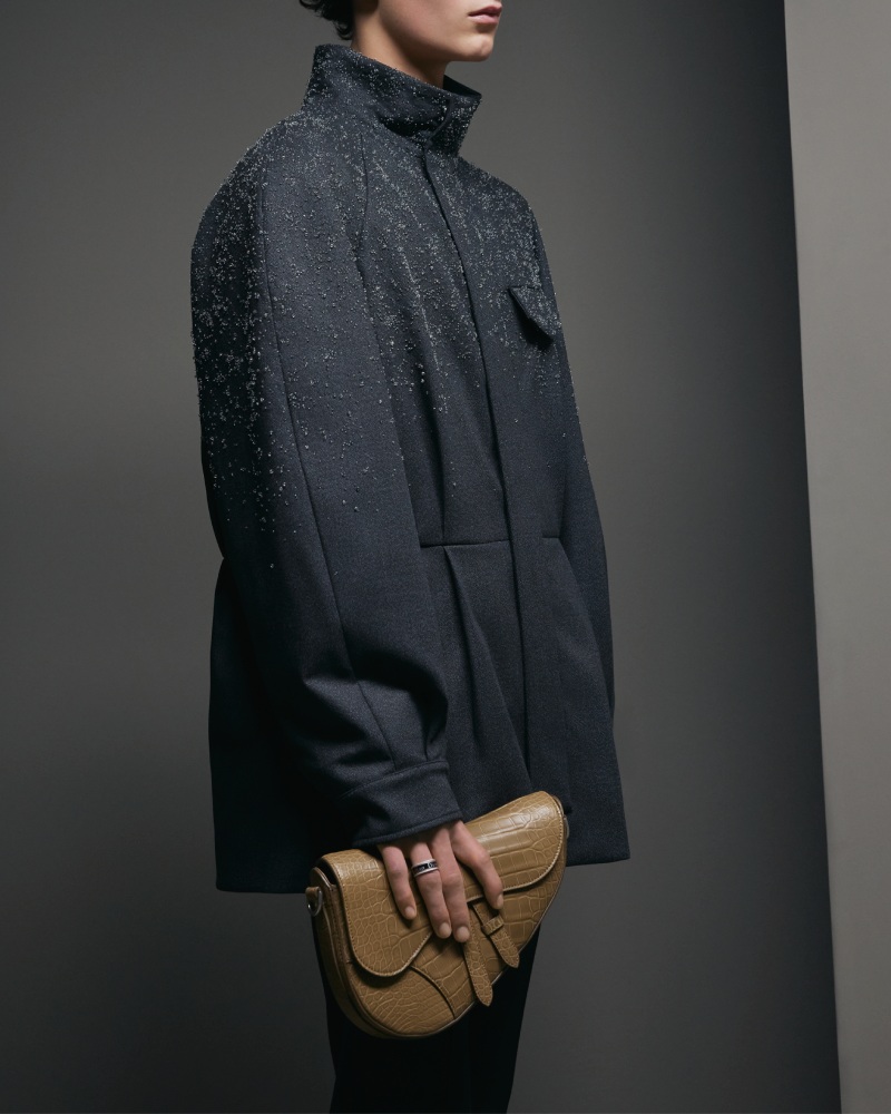 Así es el último Dior Saddle diseñado por Kim Jones