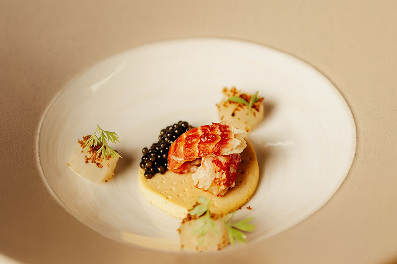 Restaurante Arrope Valladolid: Cangrejos de río, flan de su coral, nabo y crema de cangrejo.