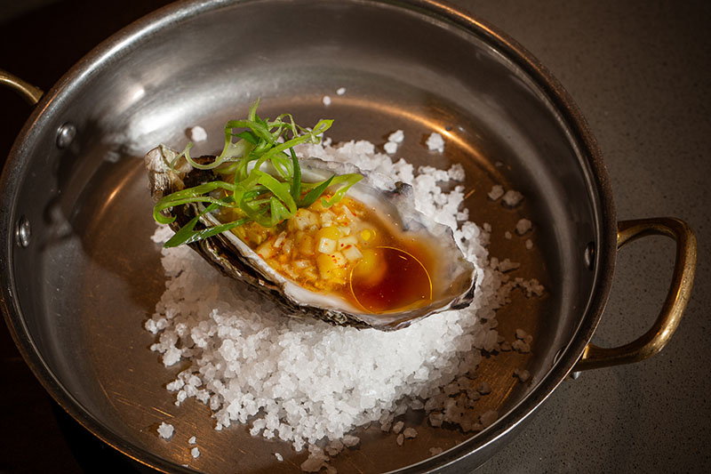 Restaurante Insurgente, ubicado en el Mercado Chamberí: ostra