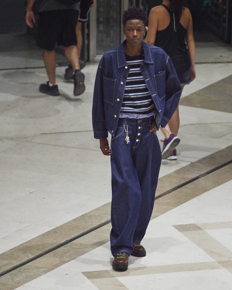 Tendencias denim otoño 2025 moda urbana