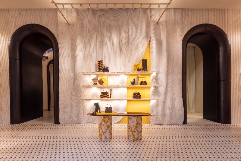 tienda fendi milán semana de la moda