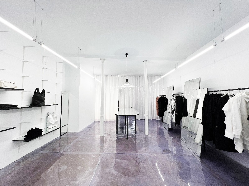 tienda moda españa acromatyx madrid