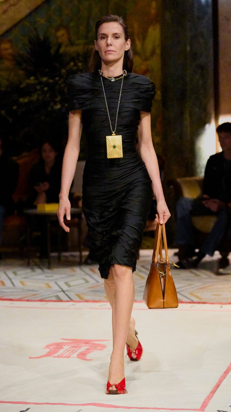 Versace ss26 nueva colección debut Dario Vitale