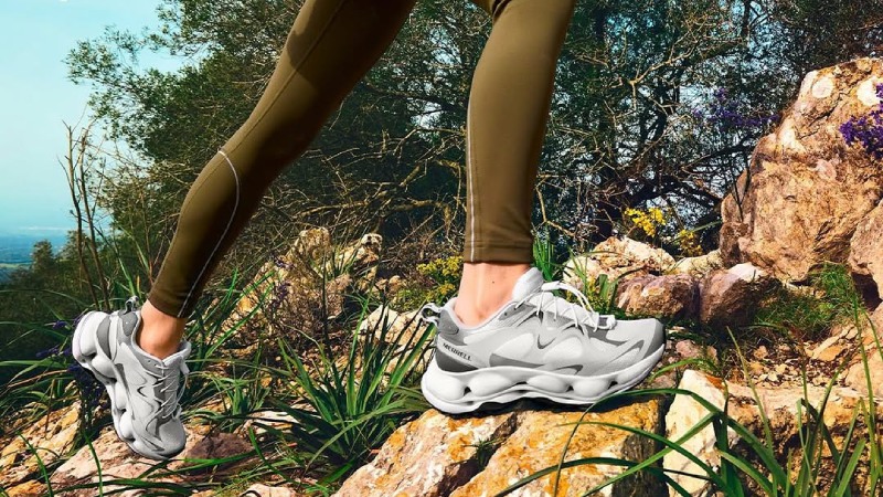 Zapatillas Merrell para el sendero y la ciudad