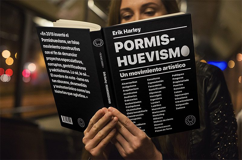 Imagen de mujer leyendo el libro del pormihuevismo