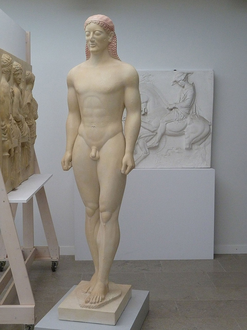 Imagen de una escultura clásica con formas actuales.