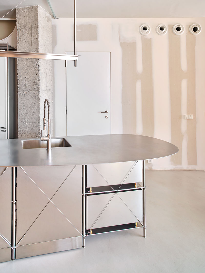 Invento Project: Cooktops on Tiptoes. Bajet Giramé + Invento Project. FBoetroegnrjaefnía,dme Jisoos,évHineavgiare