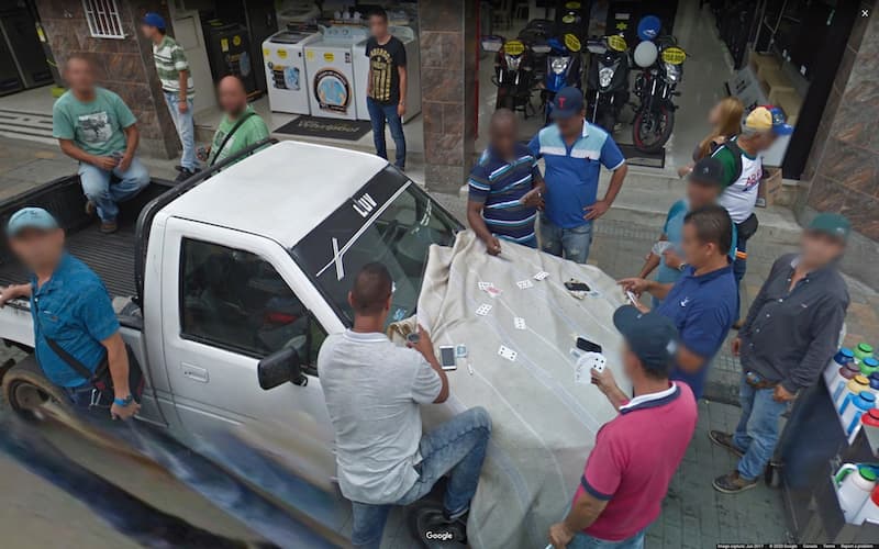 Nine Eyes de Jon Rafman, foto de google stree view