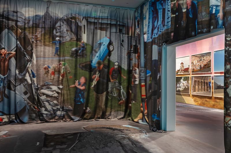 Nine Eyes de Jon Rafman, vista exposicion