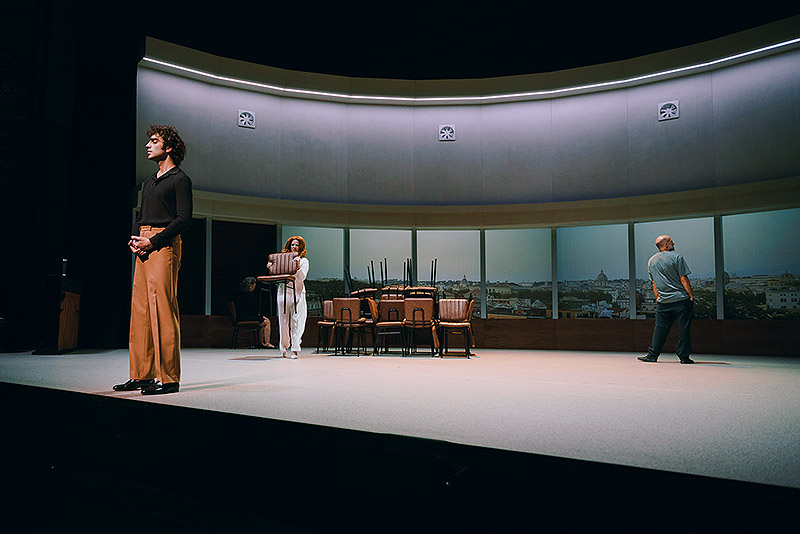 foto de una obra de teatro de Pablo Messiez 