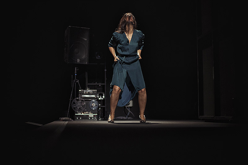 foto de una obra de teatro de Pablo Messiez