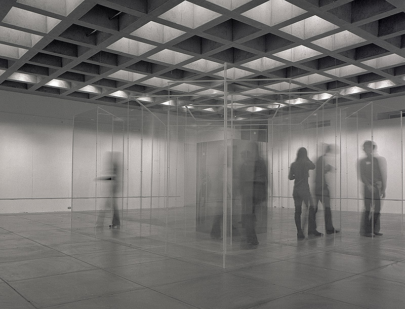 Yoko Ono. Insound and Instructure - instalación artística con cristales