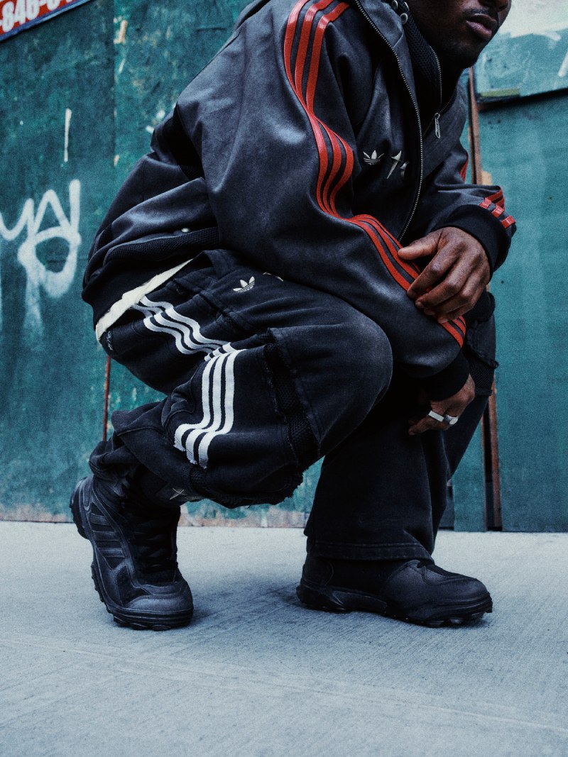 Tendencias moda urbana 2025 knightcore estilo medieval