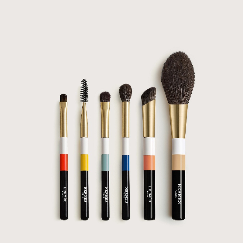 Las brochas y pinceles de Hermès dominan mi maquillaje