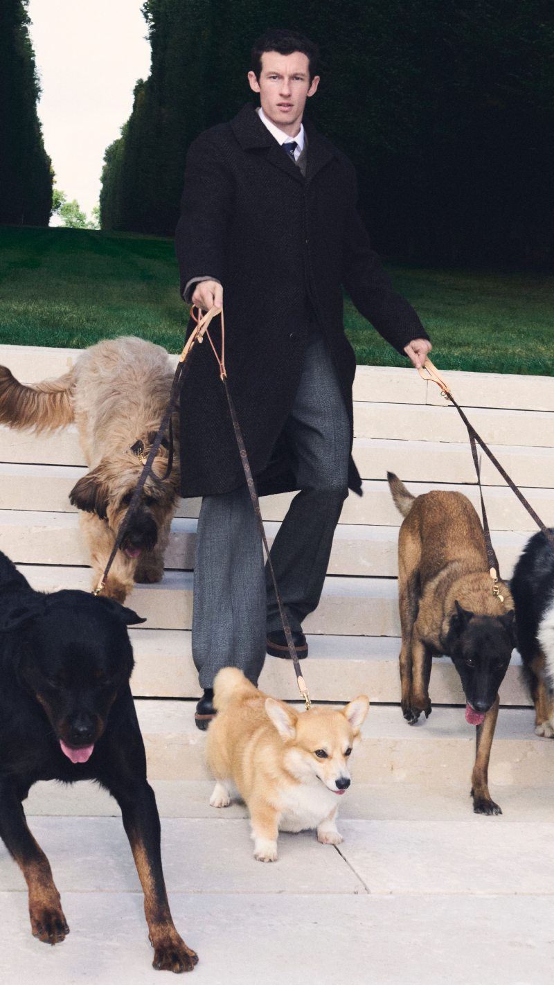 Callum Turner y Bellingham son los dandys de Louis Vuitton