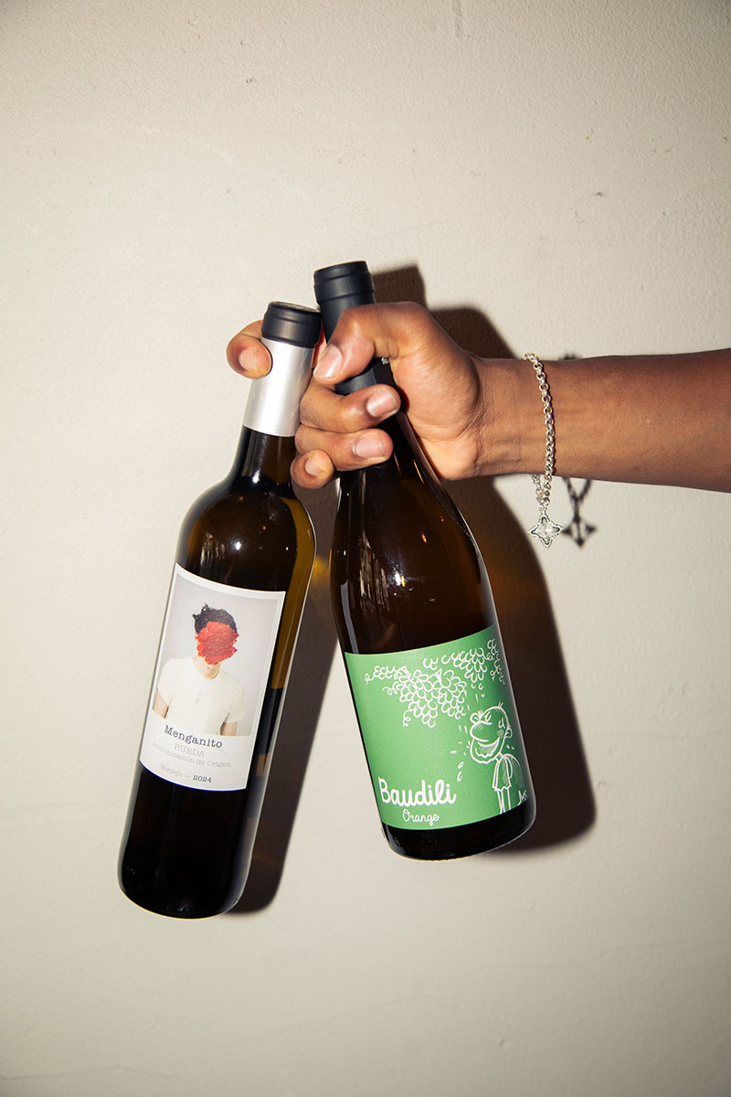 Casa Clavel, bar clásico de barrio que reabre en Malasaña