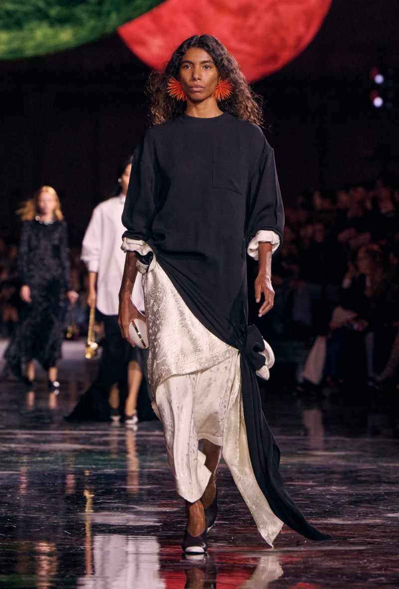 Tendencias de moda mujer desfiles Primavera Verano 2026