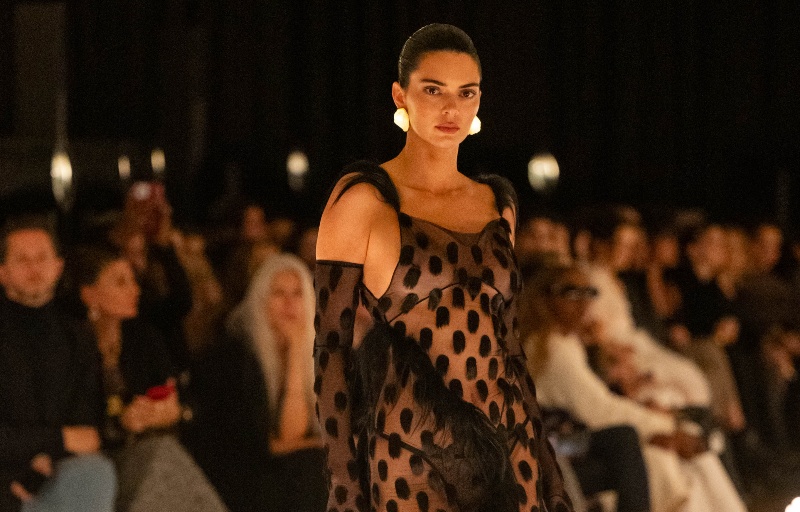 El Centro Pompidou expone la moda ss26 de Schiaparelli