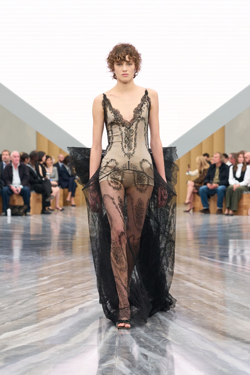 El nuevo armario de la mujer Dior unifica la nueva era