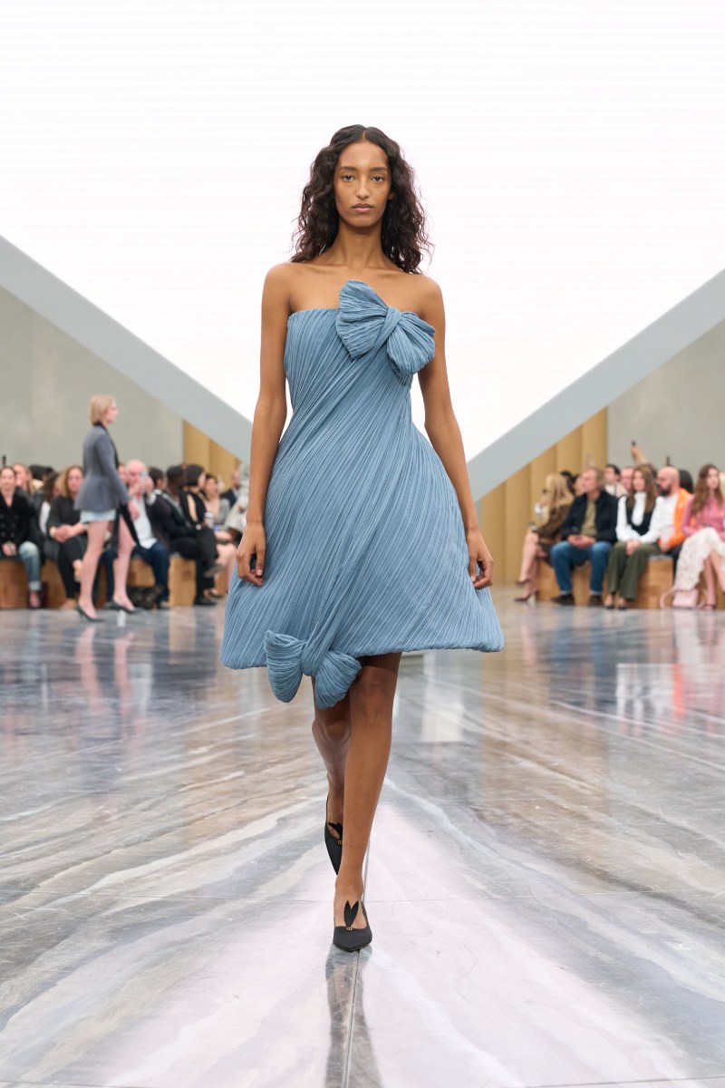 El nuevo armario de la mujer Dior unifica la nueva era