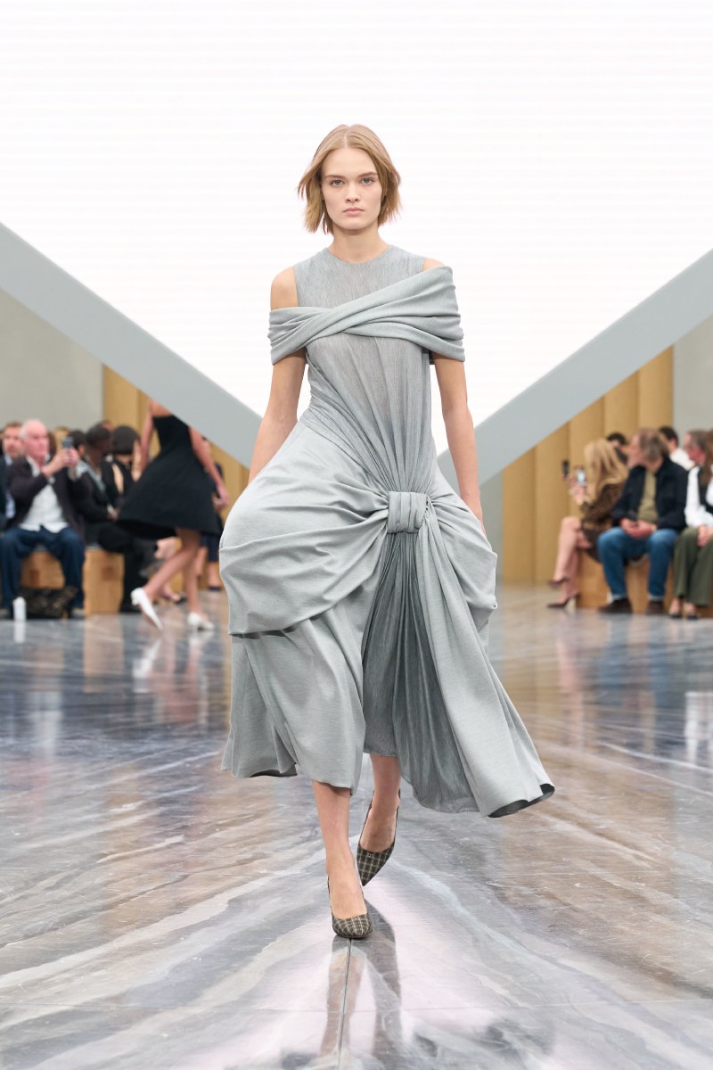 El nuevo armario de la mujer Dior unifica la nueva era