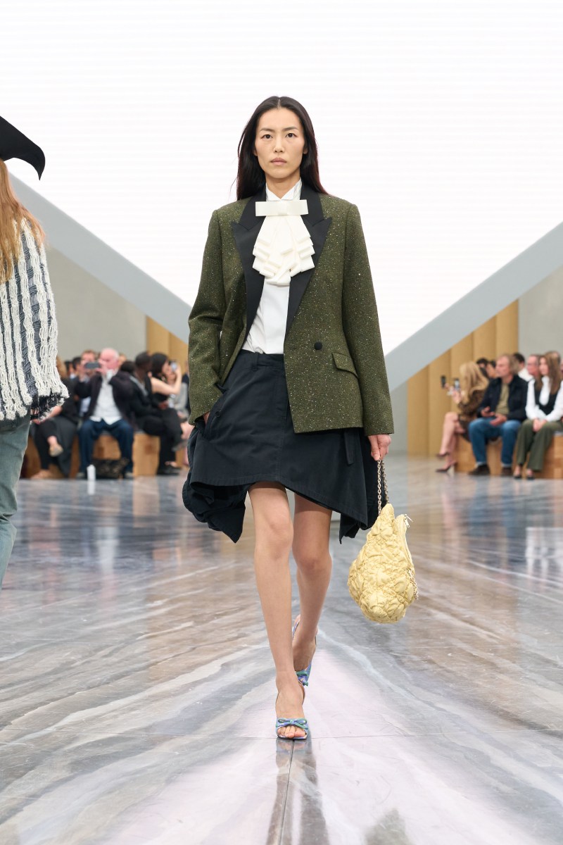 El nuevo armario de la mujer Dior unifica la nueva era