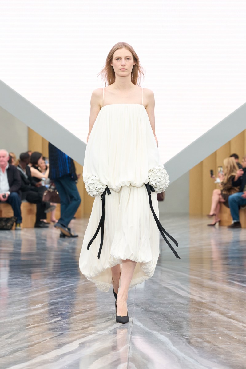 El nuevo armario de la mujer Dior unifica la nueva era