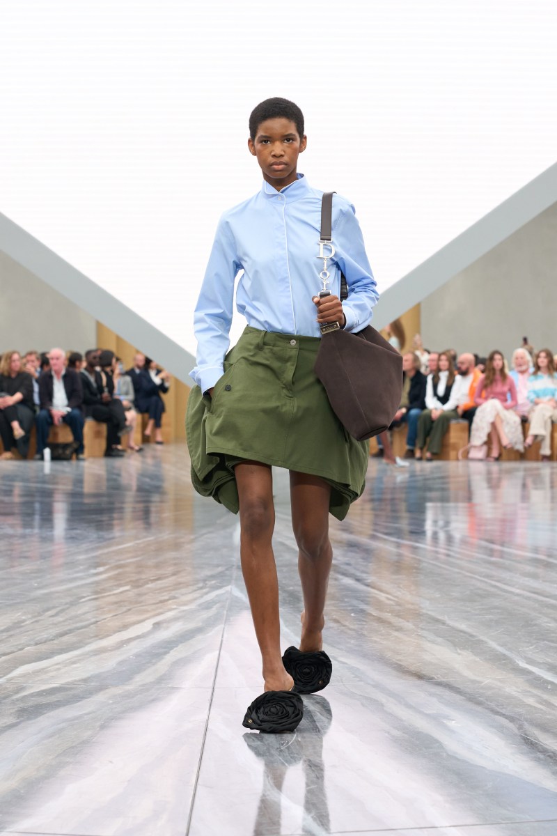 El nuevo armario de la mujer Dior unifica la nueva era