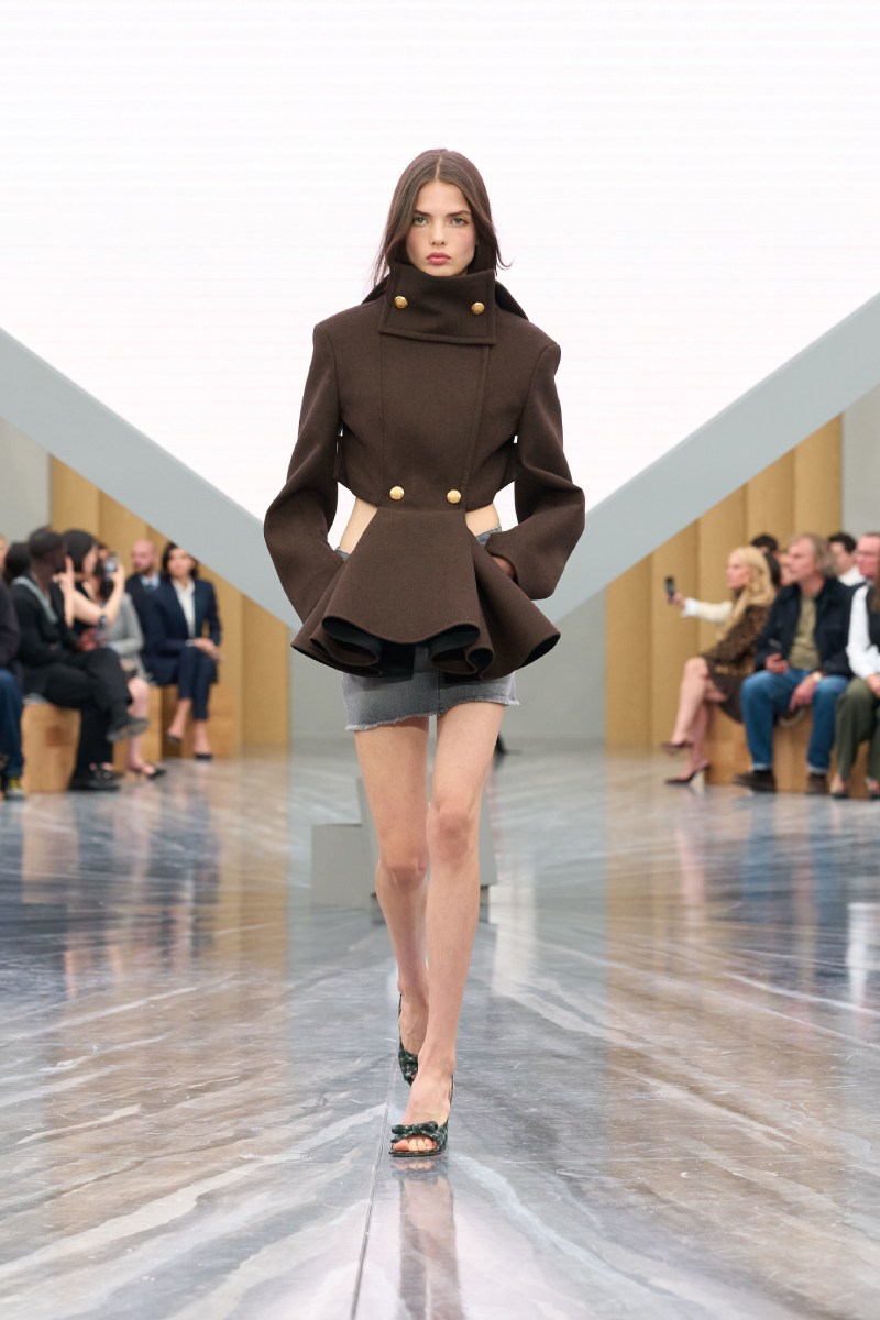 El nuevo armario de la mujer Dior unifica la nueva era