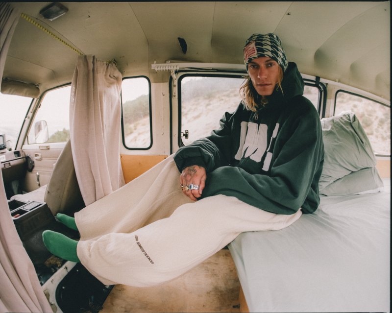 Eme Studios se vuelve introspectivo este otoño