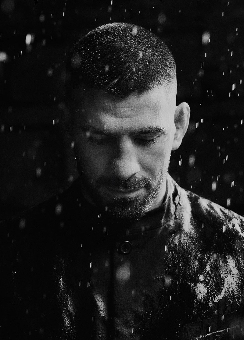 estilo Ilia Topuria nueva campaña Adolfo Domínguez