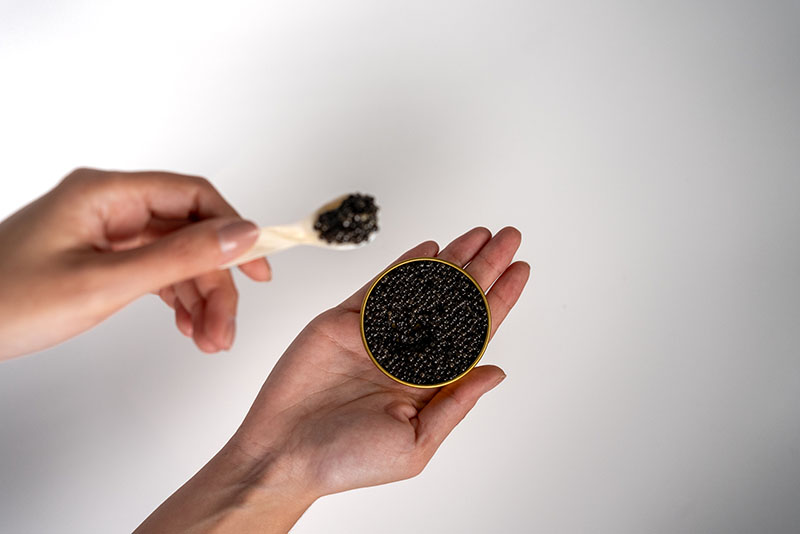 Esturión de Sarrión lleva el caviar de Teruel por Europa