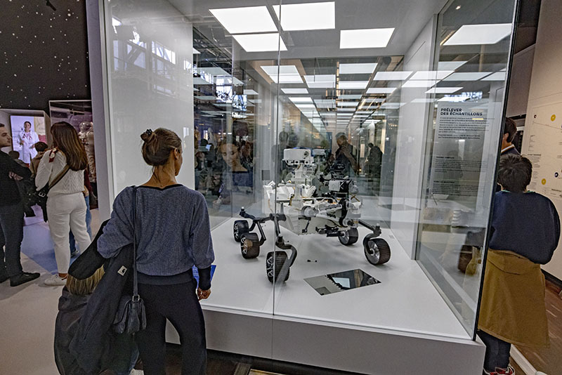 Vitrina de la exposición Space Mission en la Cité des Sciences et de l’Industrie
