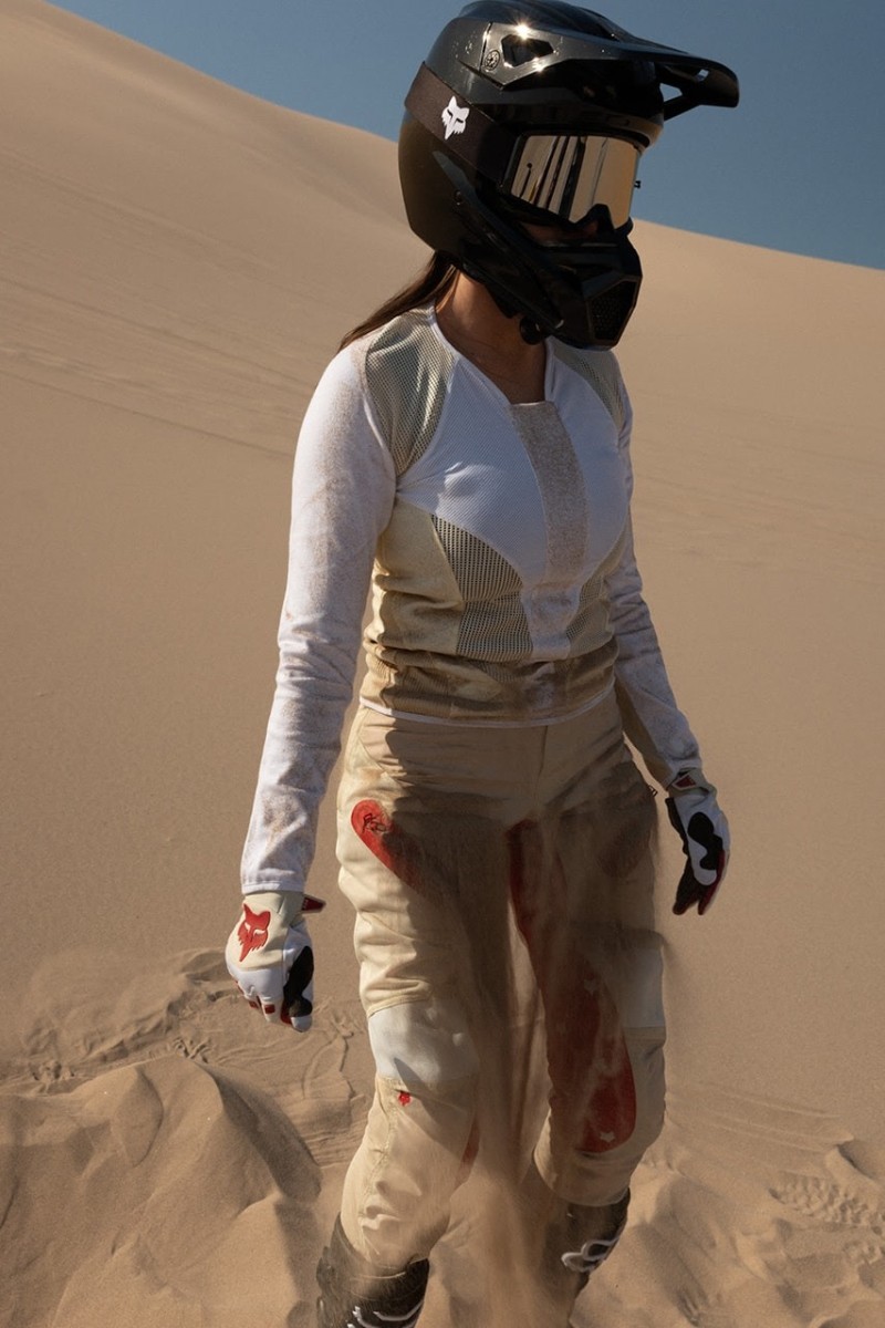 Kiko Kostadinov convierte el motocross de Fox en motorcore