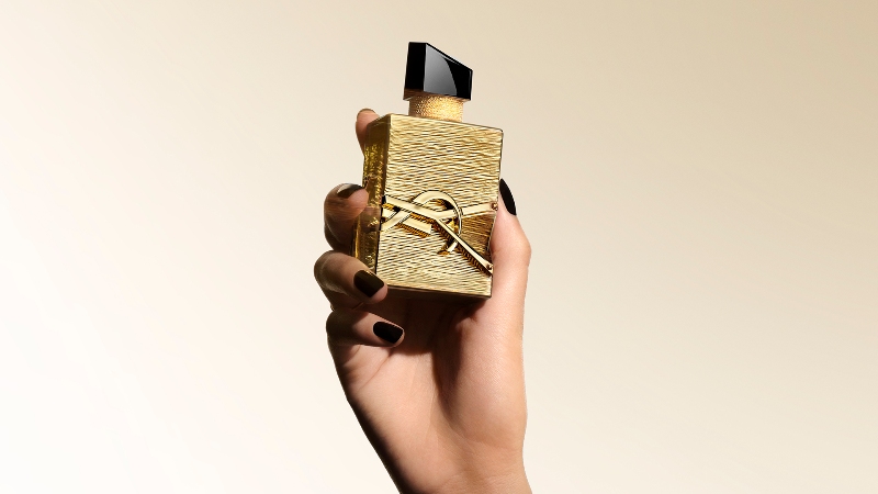 fragancia vainilla otoño libre ysl beauty dua lipa
