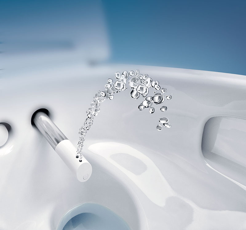 Inodoro bidé Geberit AquaClean: foto detalle de un chorro del Inodoro bidé Geberit AquaClean en funcionamiento.