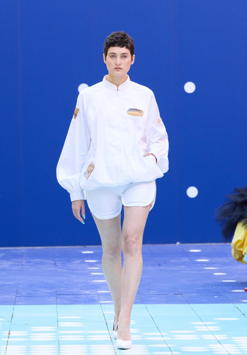 Ksenia Schnaider continúa radicalizando el denim para ss26