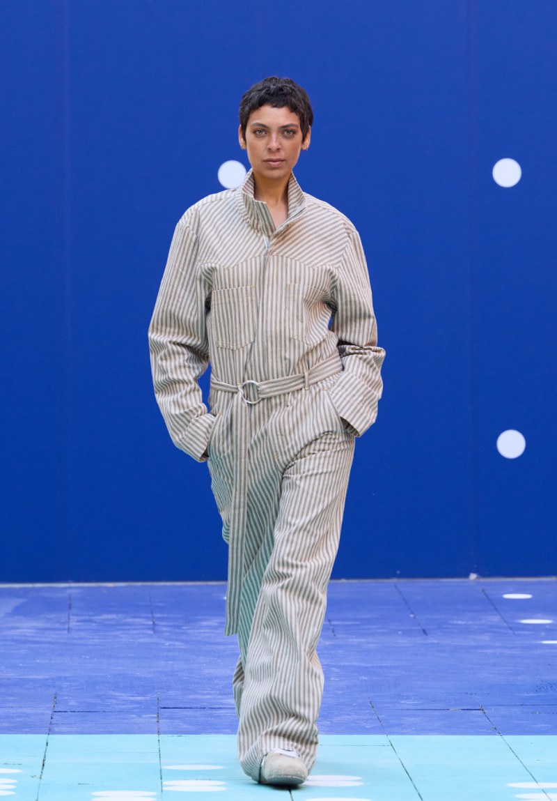 Ksenia Schnaider continúa radicalizando el denim para ss26