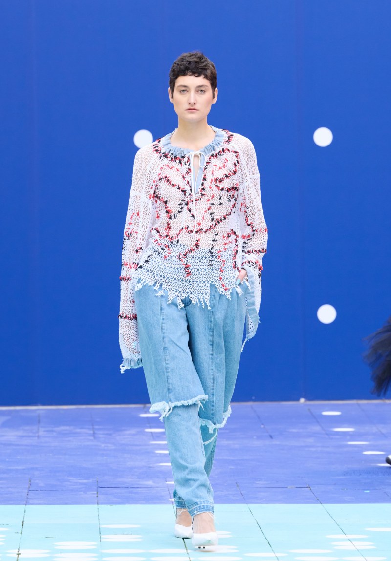 Ksenia Schnaider continúa radicalizando el denim para ss26