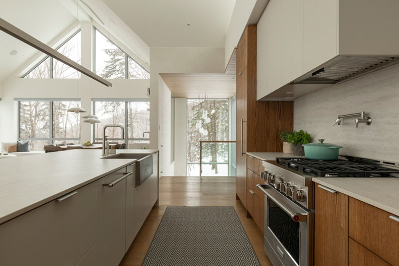 La Croix: casa de Luc Plante que desciende por la montaña