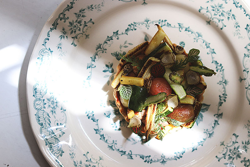 Le Bistroman Atelier: plato de verduras