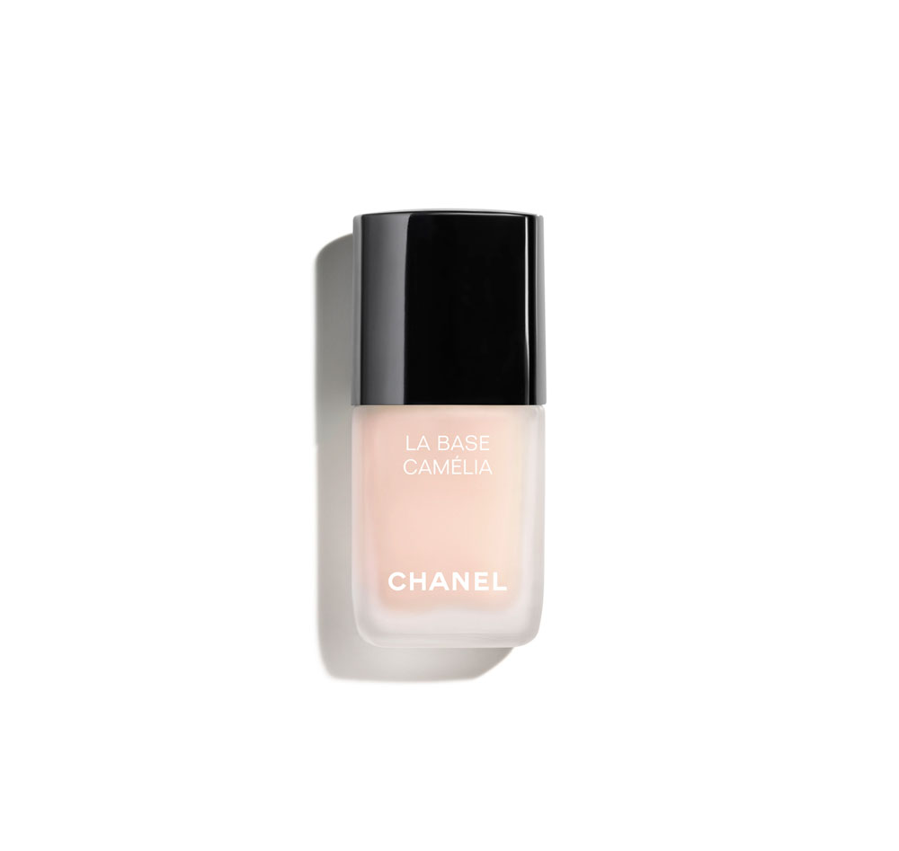 maquillaje desfile chanel uñas