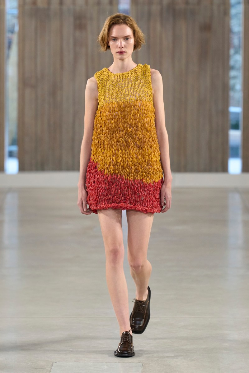 Moschino ss26 nueva colección de mujer