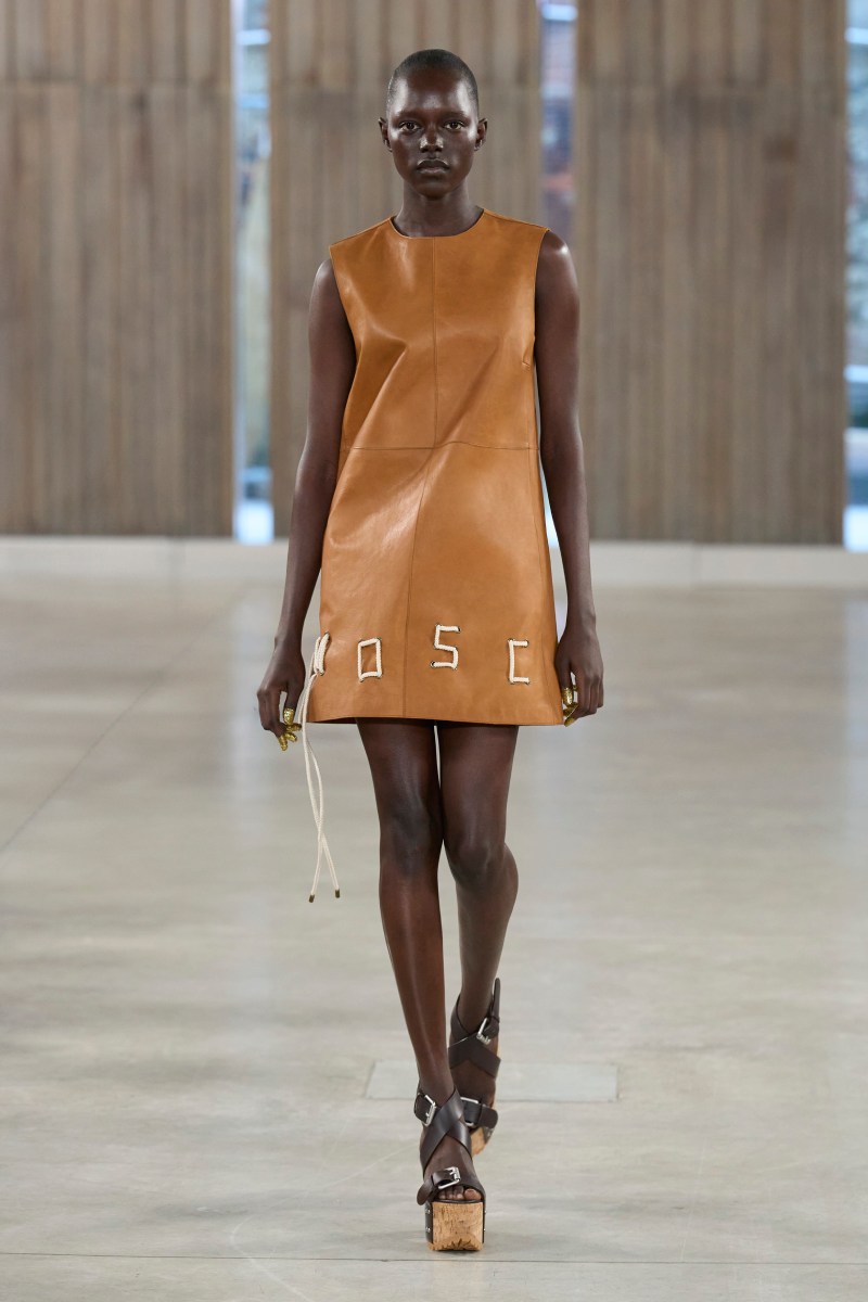 Moschino ss26 nueva colección de mujer