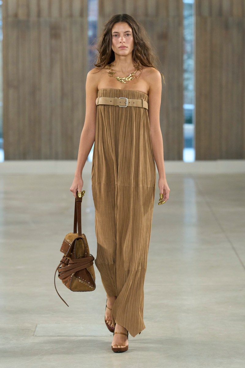 Moschino ss26 nueva colección de mujer